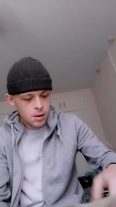 playtime00 live from United Kingdom