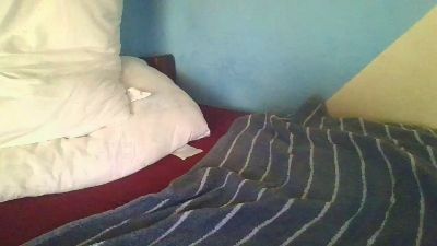 porndude90 live from United Kingdom