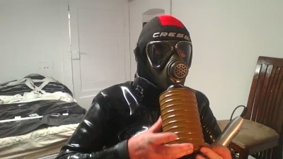 rubberneoguy live from Germany