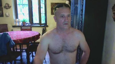 szymon40 live from Poland