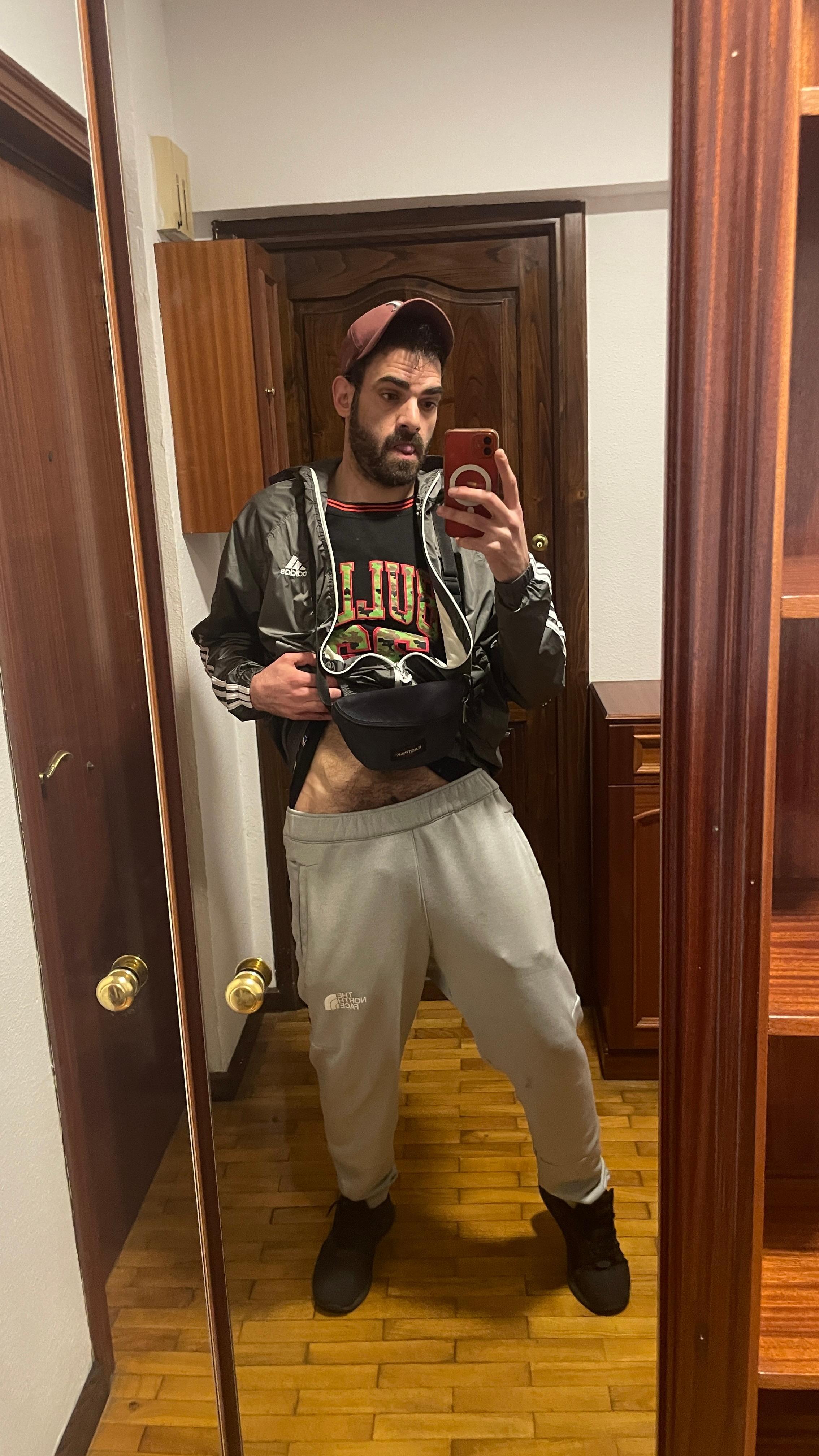 txatin22 live from Spain