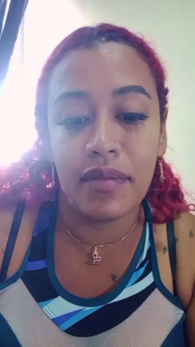 valeriaherrera5 live from Colombia