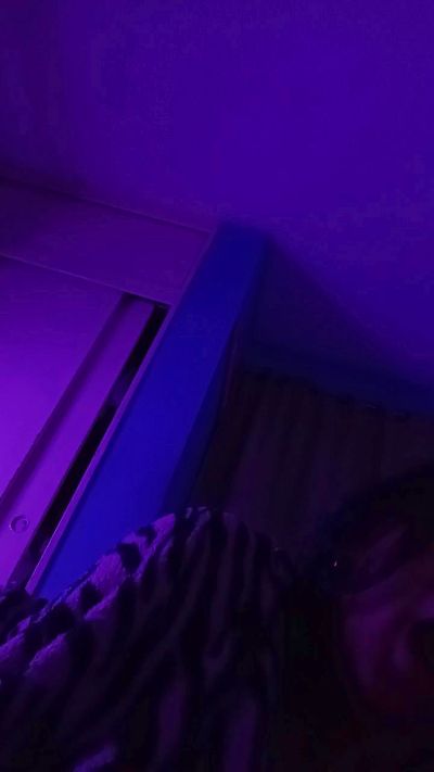 vickyxv1 live from Venezuela