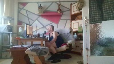 voyuer58hot live from Germany