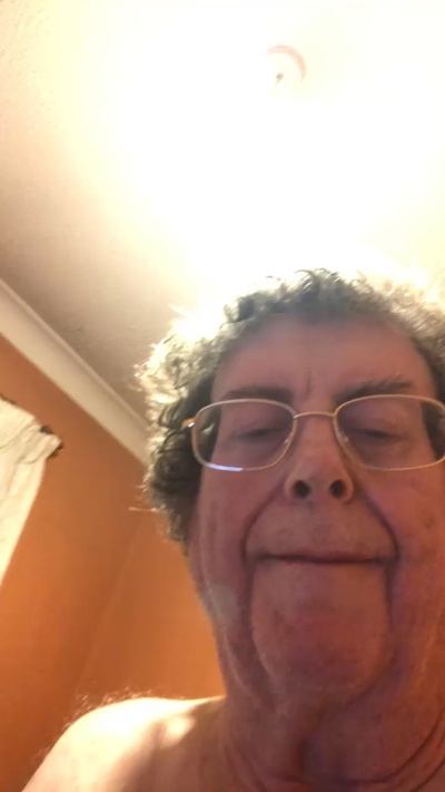 wazgnr0 live from United Kingdom