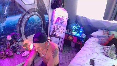 wolfckr871 live from United States